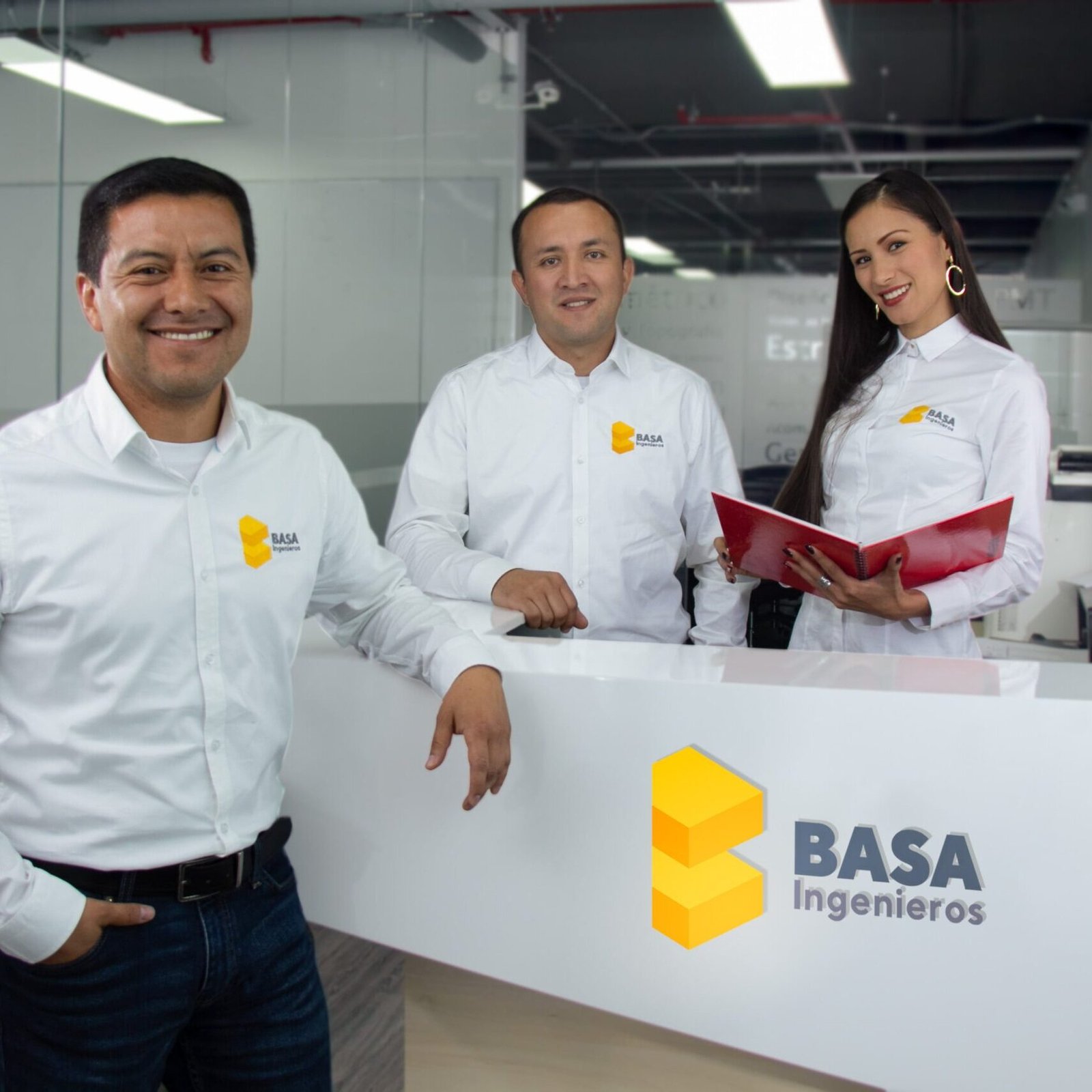 Bentury-agencia-social-media-branding-estrategico-produccion-audiovisual-fotografia-redes-sociales-Basa-Ingenieros-fotografia-corporativa04-min